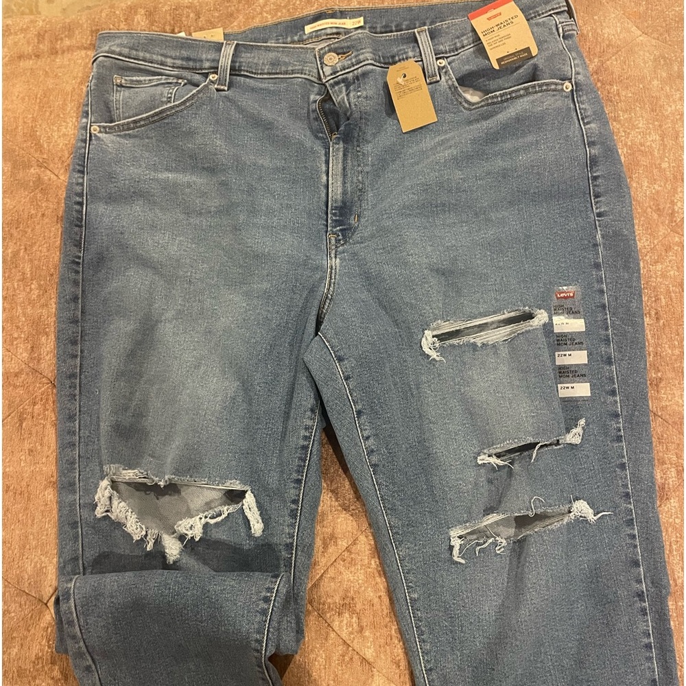 Levi’s high waisted mom jeans size 22W